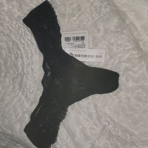 La perla black lace thong